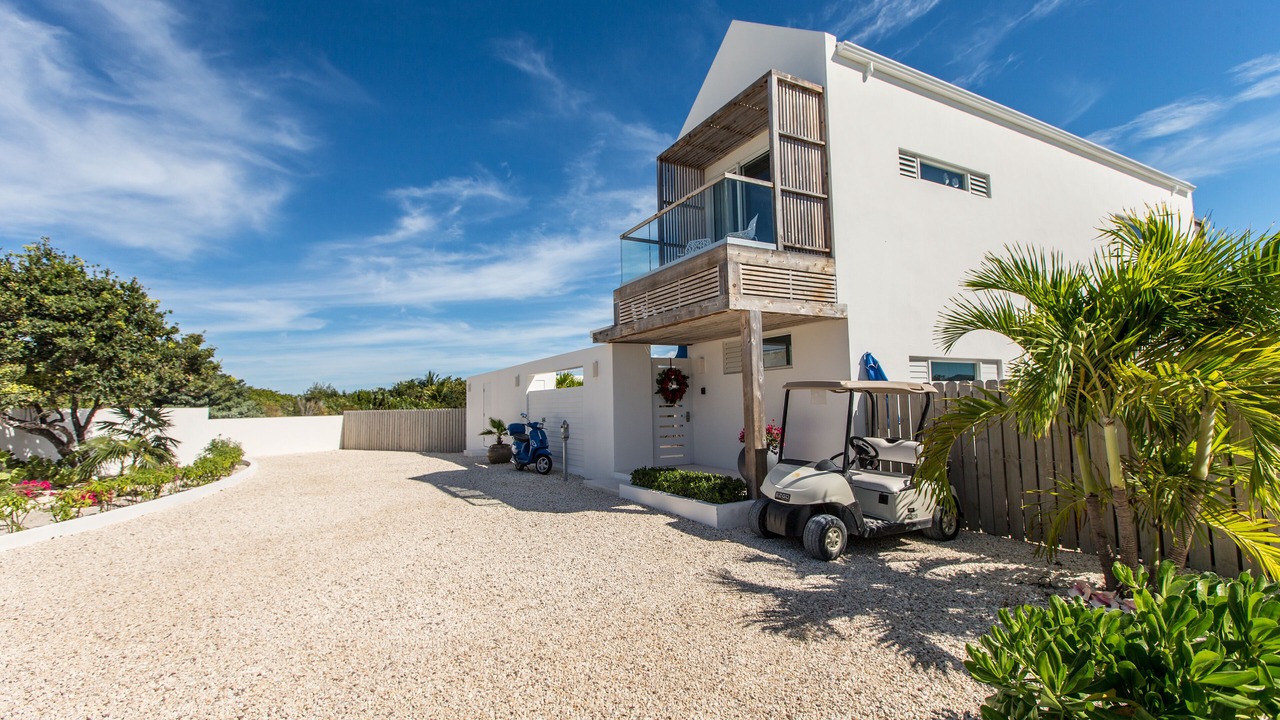 Photo of Outdoor in Leeward Settlement