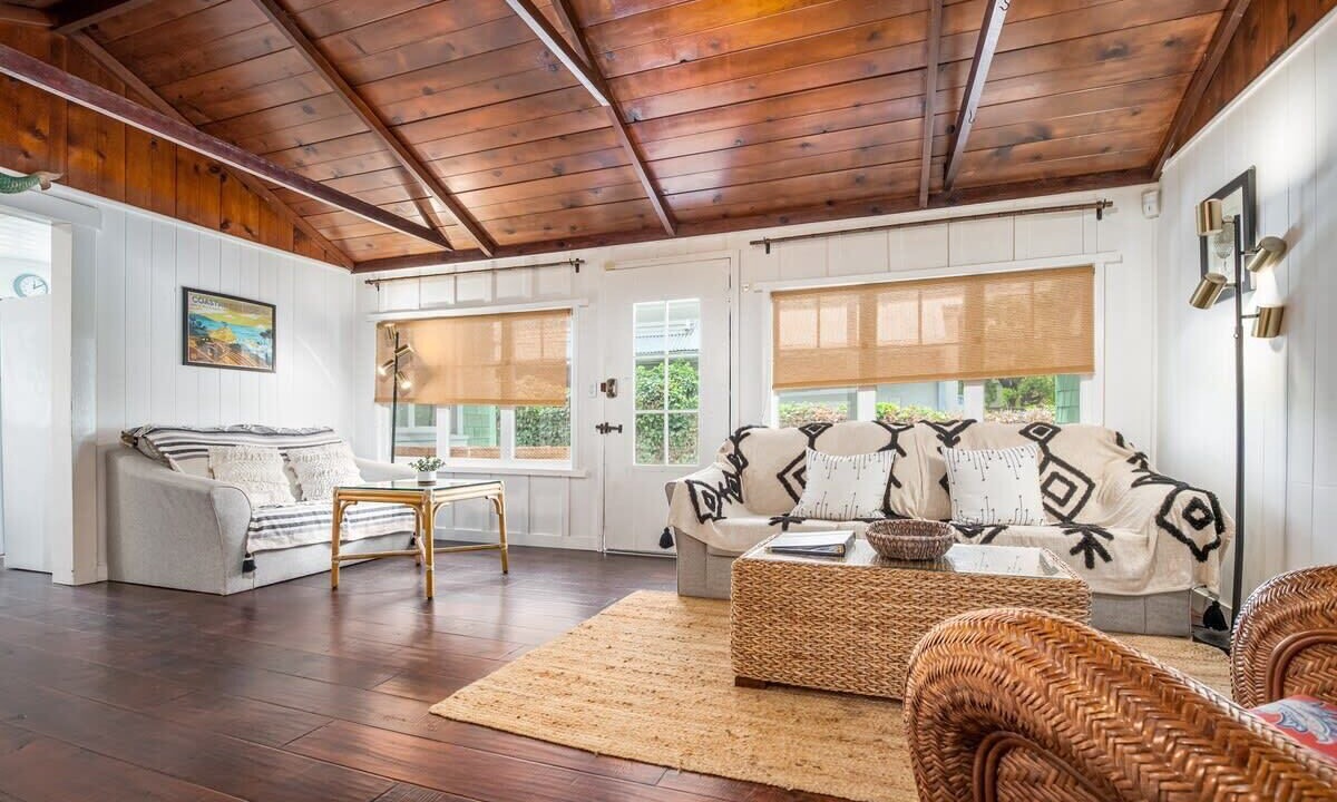 Photo of Livingroom in Eastside Santa Cruz