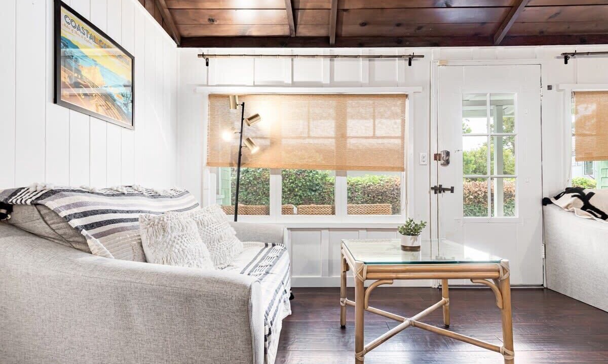 Photo of Livingroom in Eastside Santa Cruz