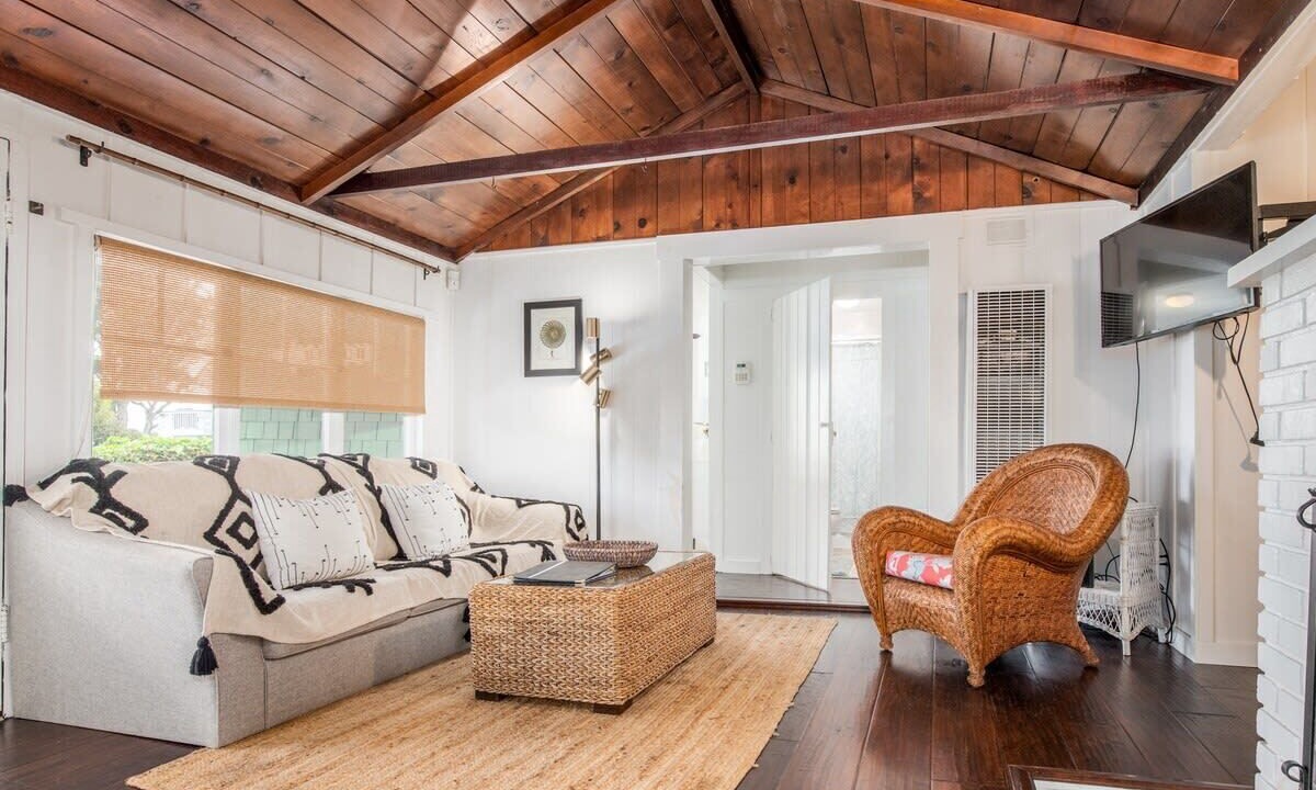 Photo of Livingroom in Eastside Santa Cruz