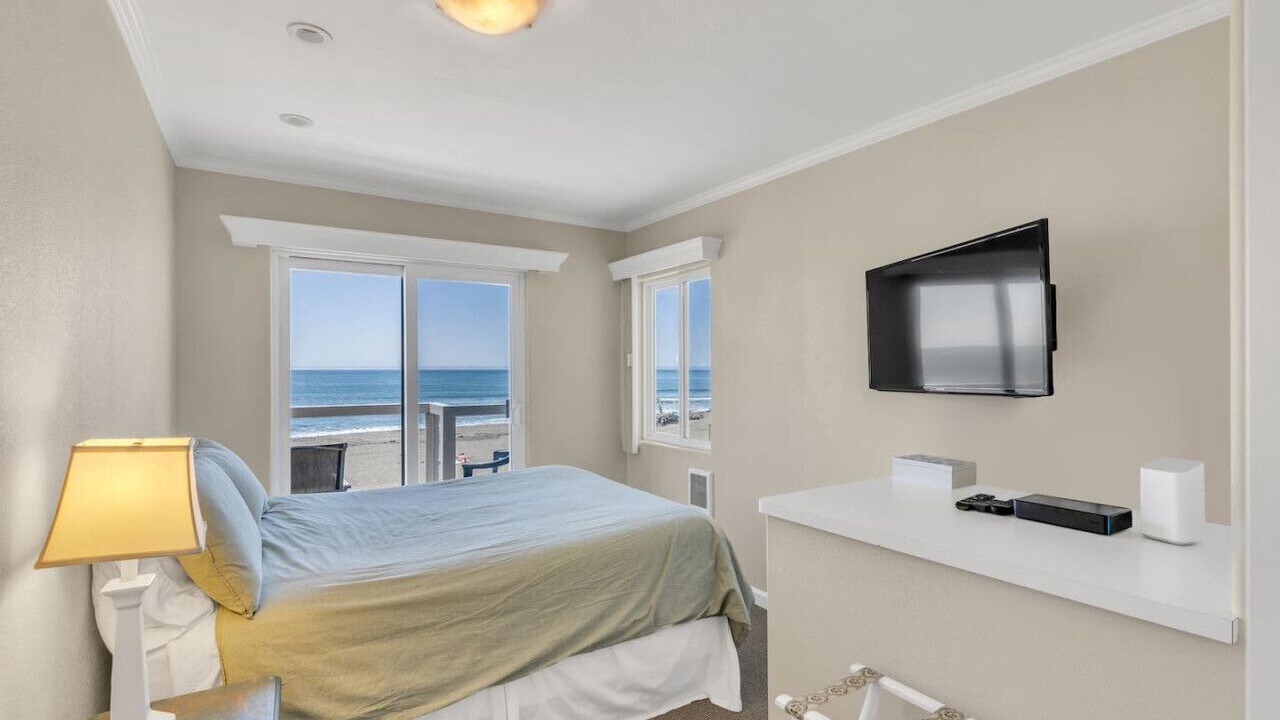 Photo of Bedroom in Rio del Mar