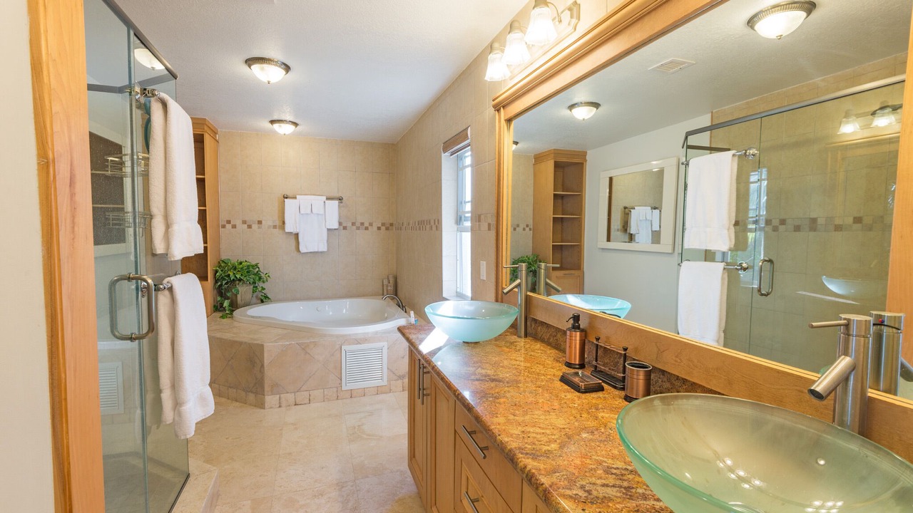 Photo of Bathroom in Long Bay Hills