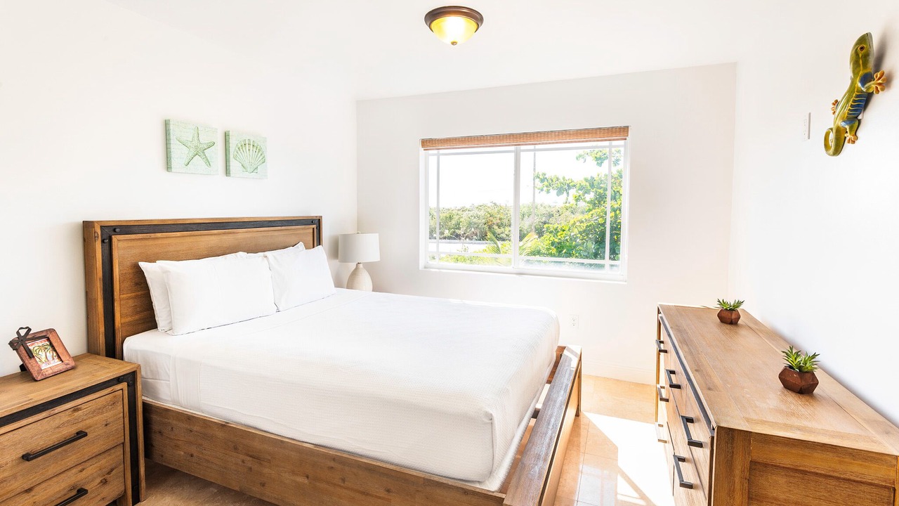Photo of Bedroom in Long Bay Hills