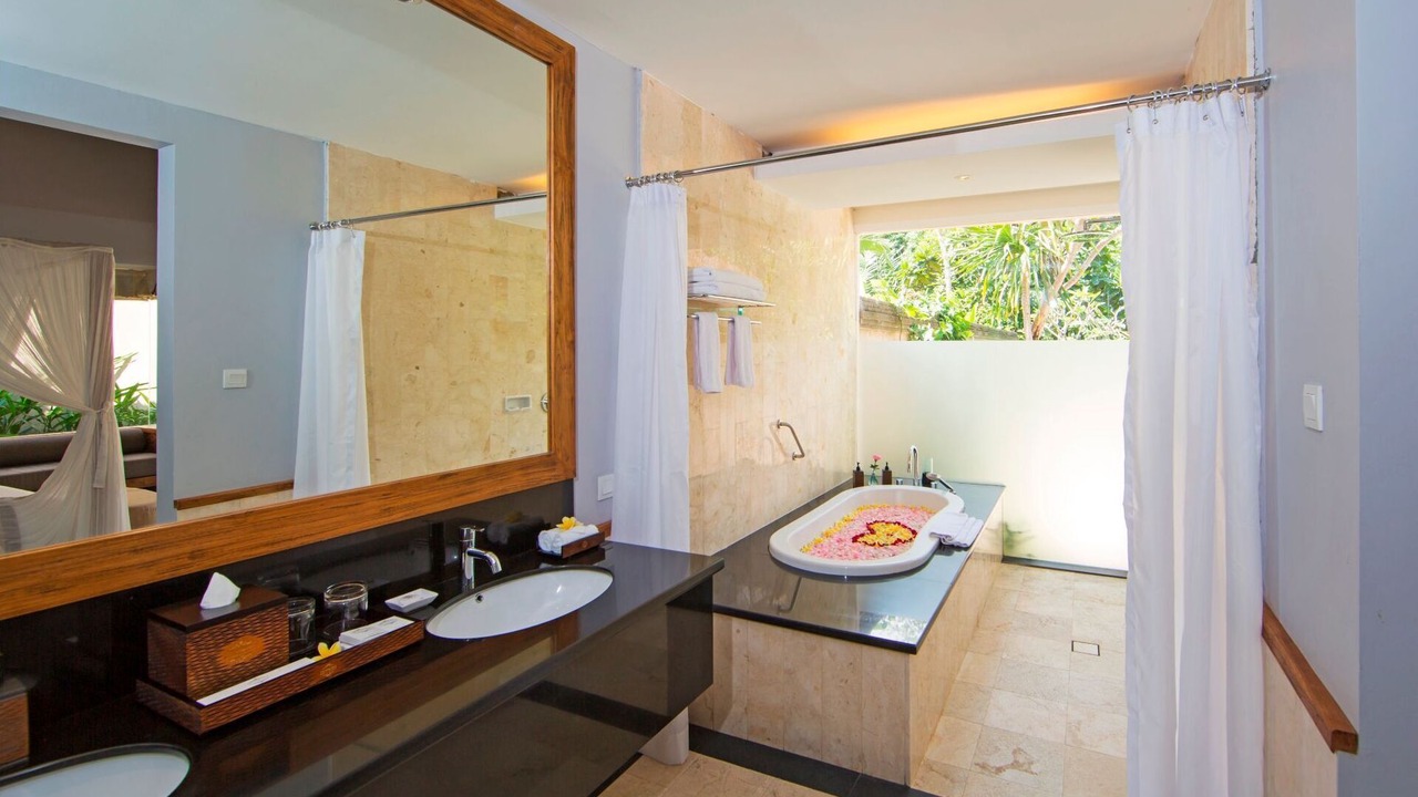 Photo of Bathroom in Sambahan