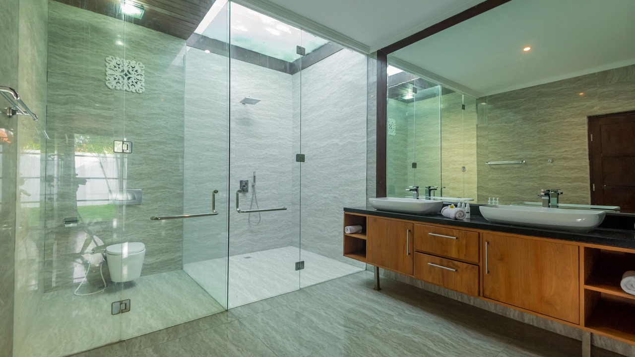 Photo of Bathroom in Dyanapura