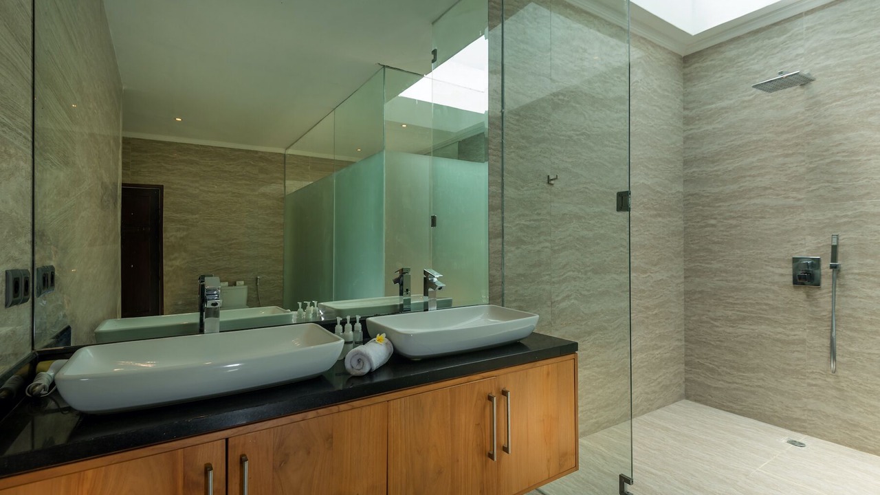 Photo of Bathroom in Dyanapura