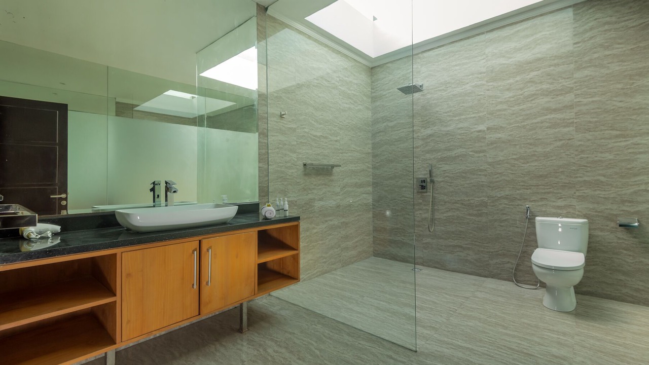Photo of Bathroom in Dyanapura