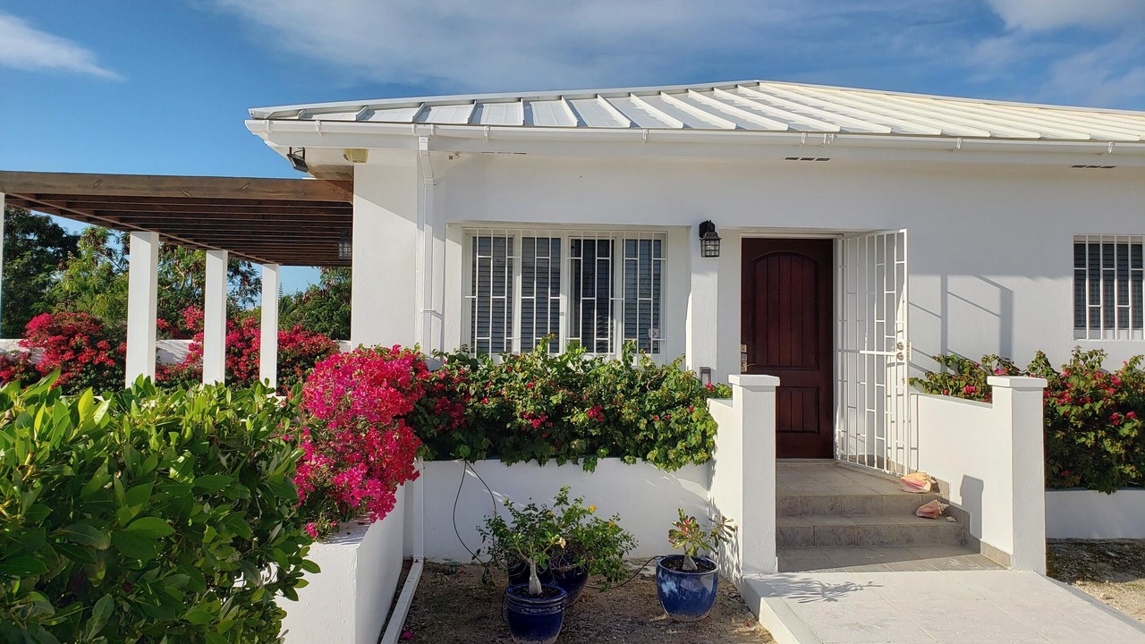 Photo of Outdoor in Leeward Settlement