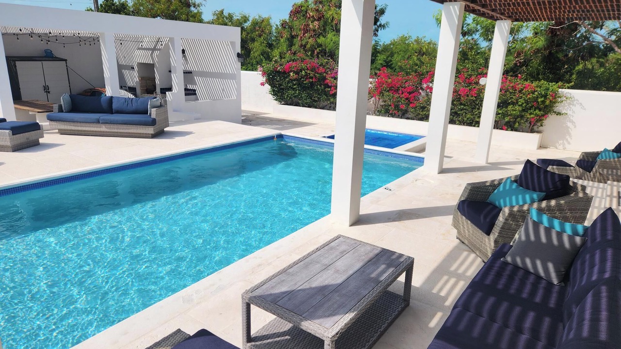 Photo of Outdoor in Leeward Settlement