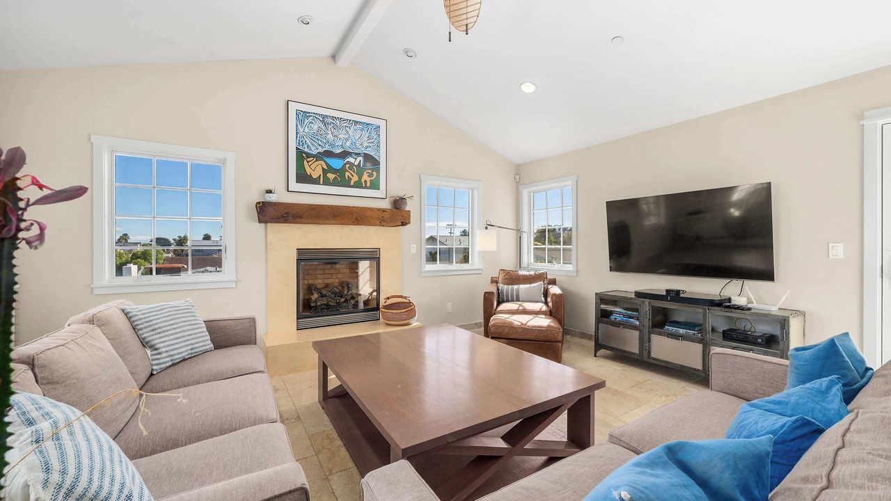 Photo of Bedroom in Opal Cliffs
