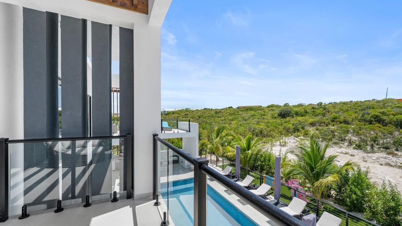 Photo of Patio Balcony in Long Bay Hills