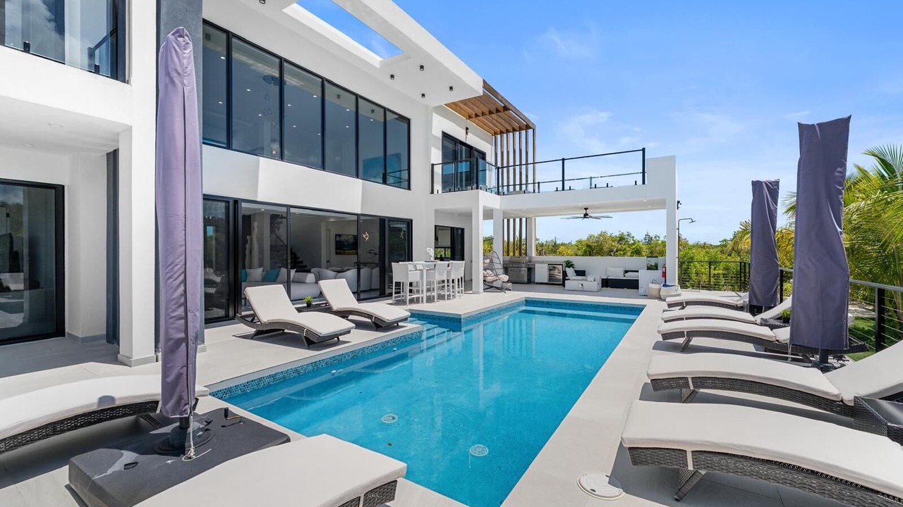 Photo of Outdoor in Long Bay Hills
