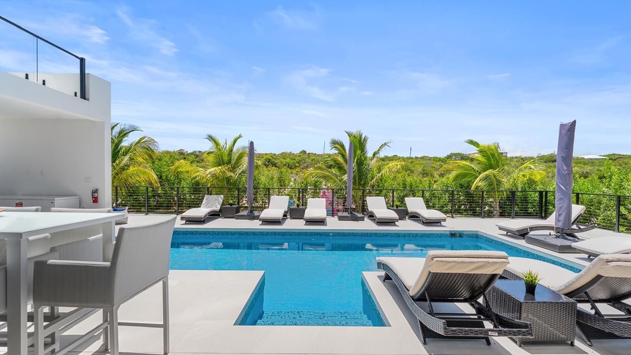 Photo of Outdoor in Long Bay Hills