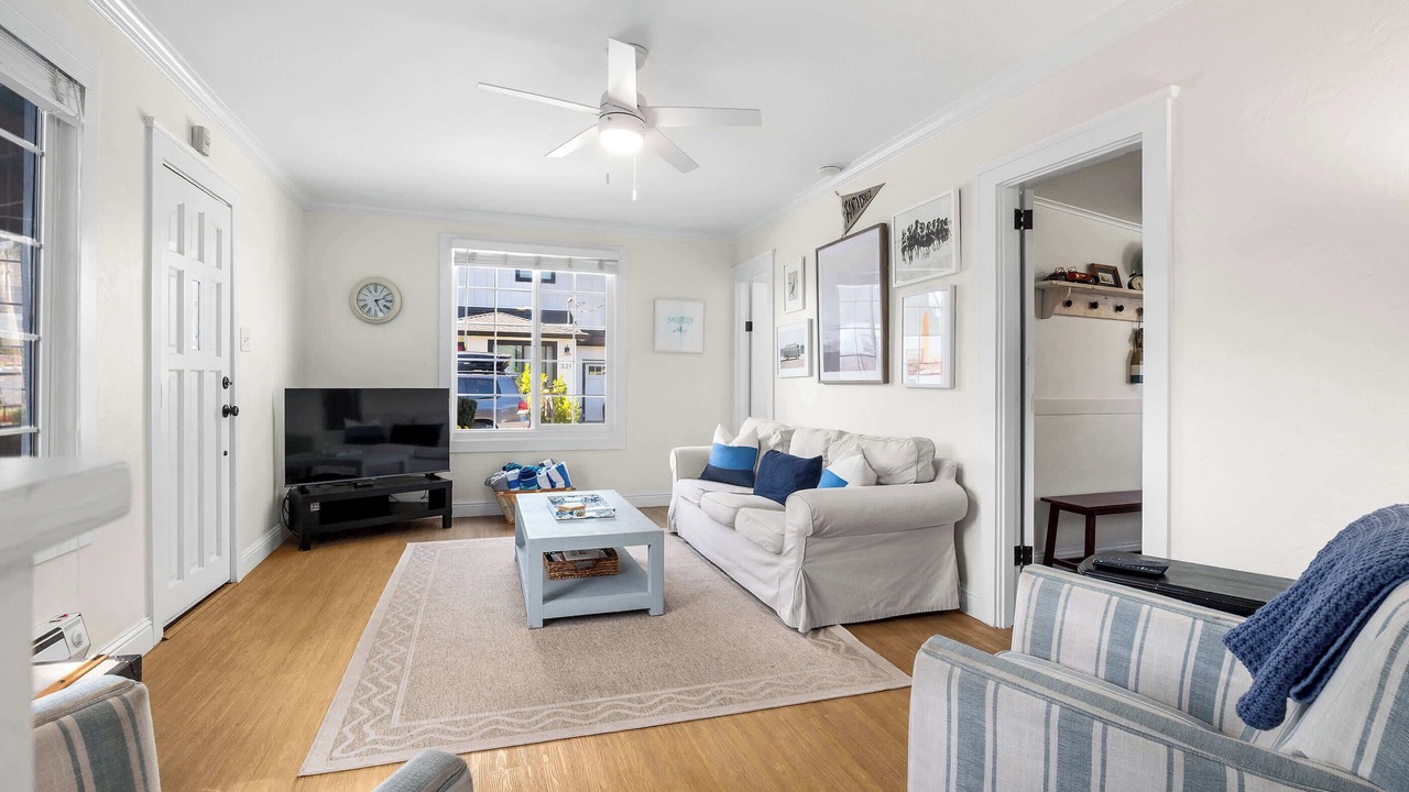 Photo of Livingroom in Eastside Santa Cruz