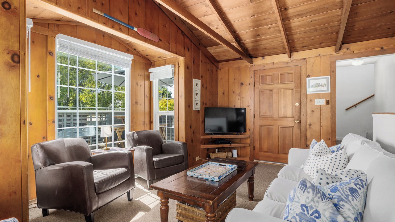 Photo of Livingroom in Eastside Santa Cruz