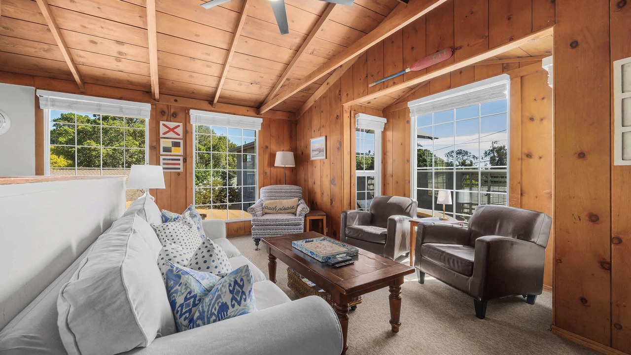 Photo of Livingroom in Eastside Santa Cruz