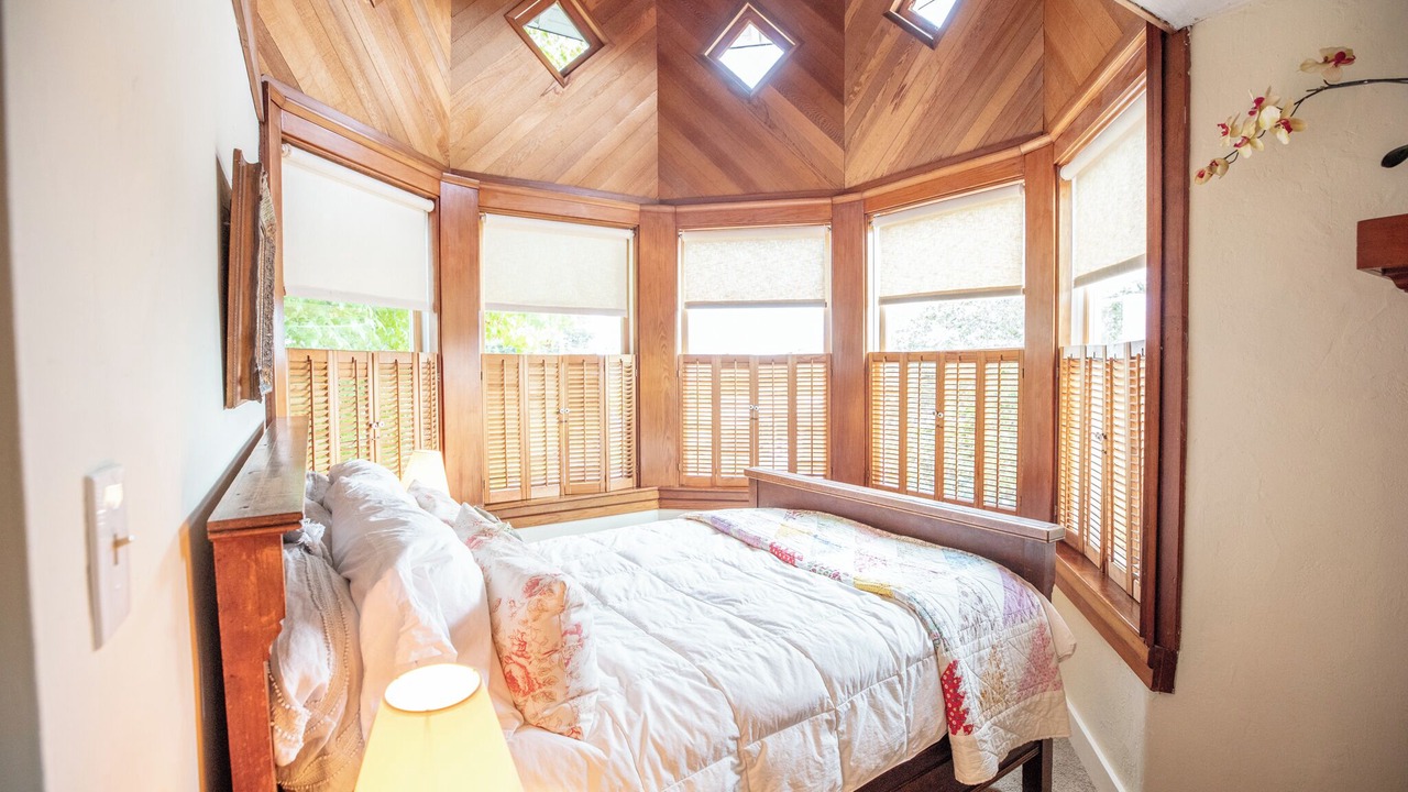 Photo of Bedroom in Eastside Santa Cruz