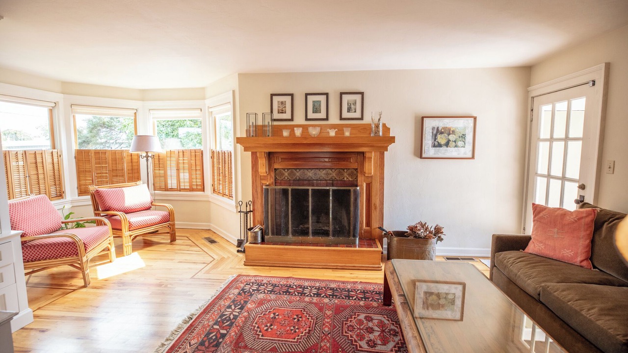 Photo of Livingroom in Eastside Santa Cruz