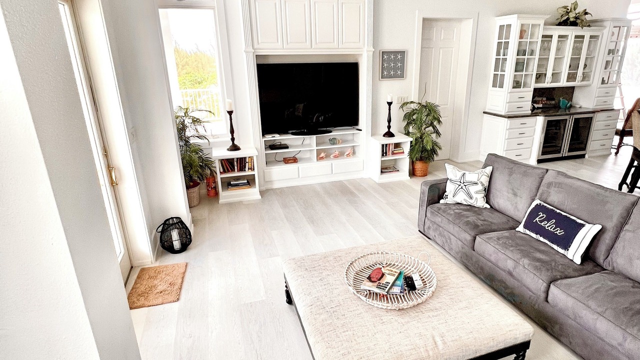 Photo of Livingroom in Sandy Point
