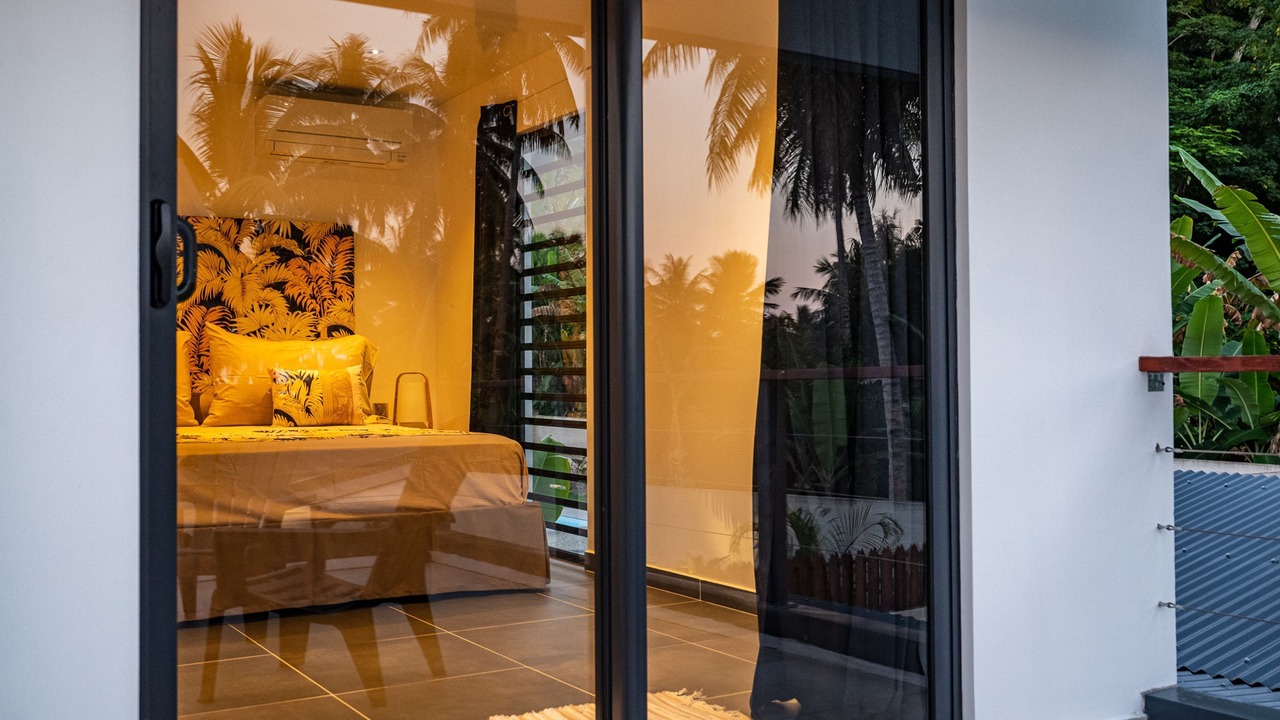 Photo of Patio Balcony in Point Matira