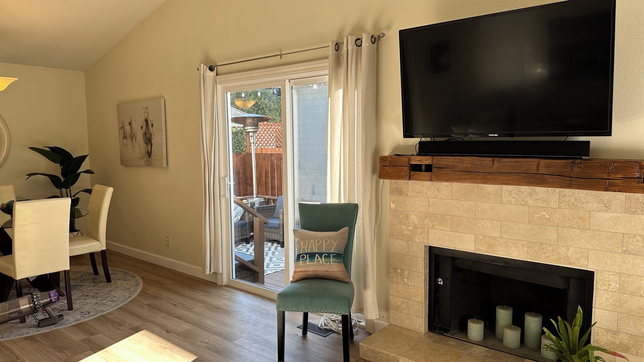 Photo of Livingroom in Eastside Santa Cruz
