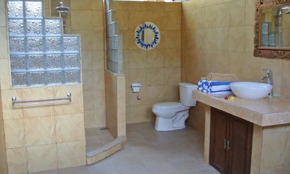 Photo of Bathroom in Candi Dasa