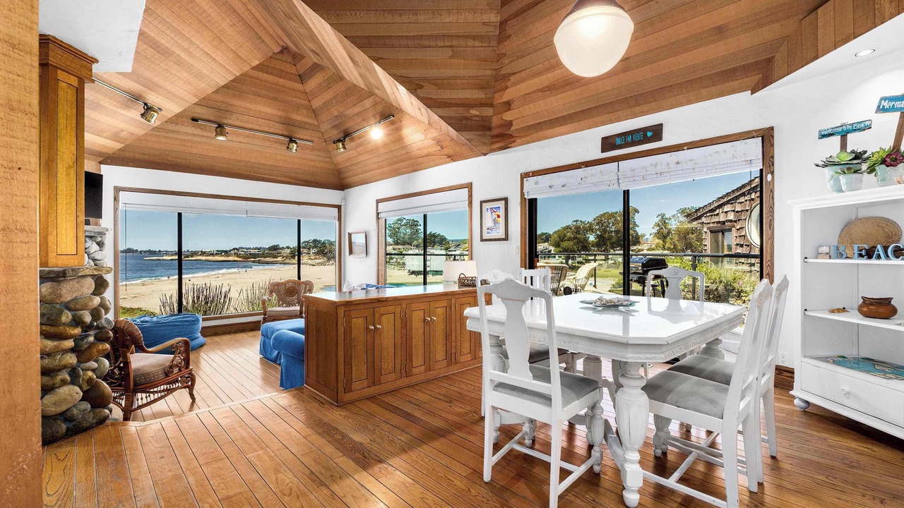 Photo of Bedroom in Opal Cliffs