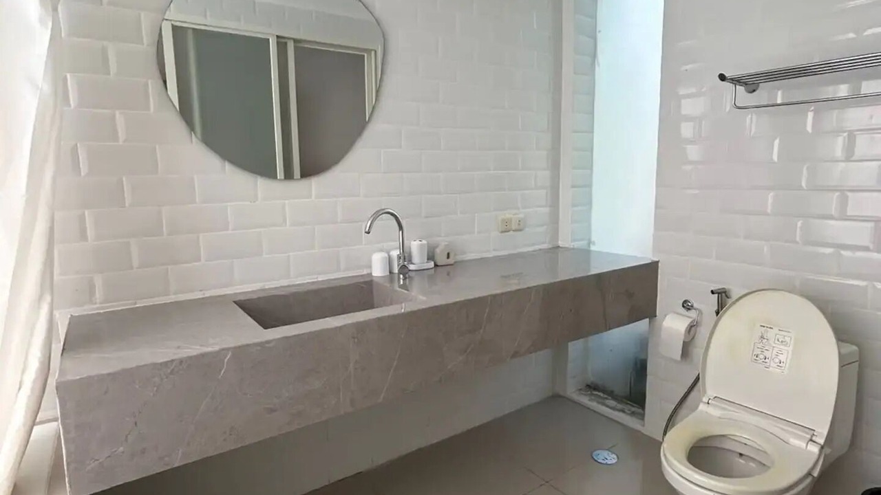 Photo of Bathroom in Mumbul