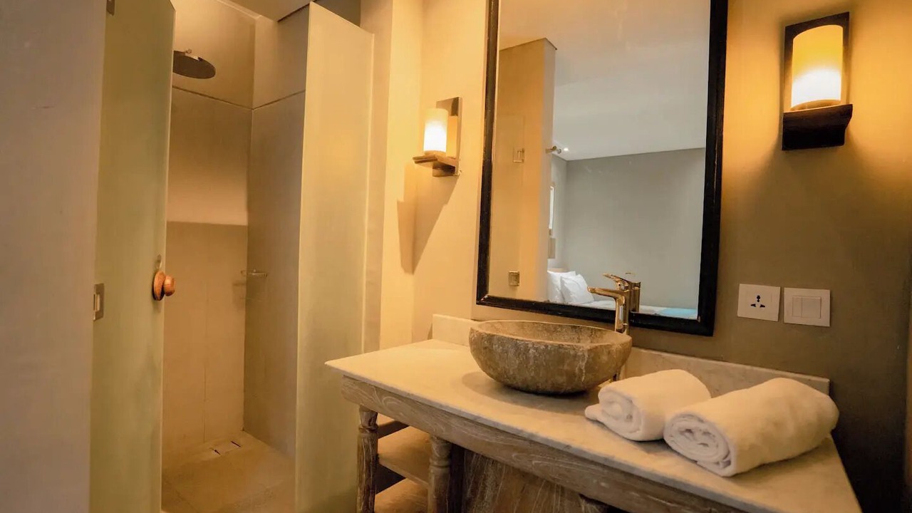 Photo of Bathroom in Kampial
