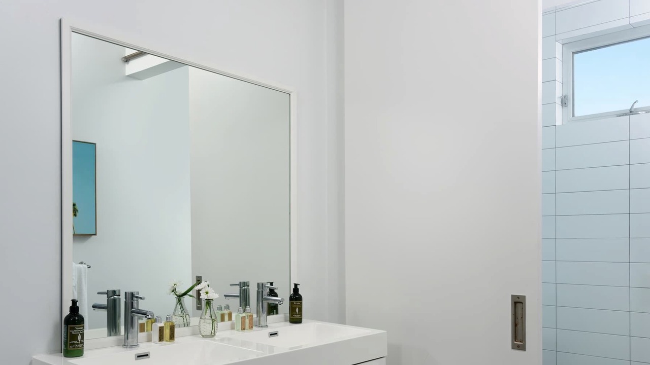 Photo of Bathroom in Leeward Settlement