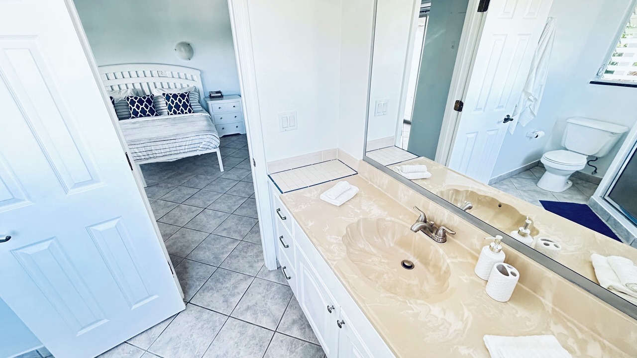 Photo of Bathroom in Discovery Bay