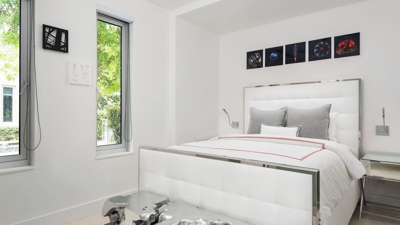 Photo of Bedroom in Leeward Settlement