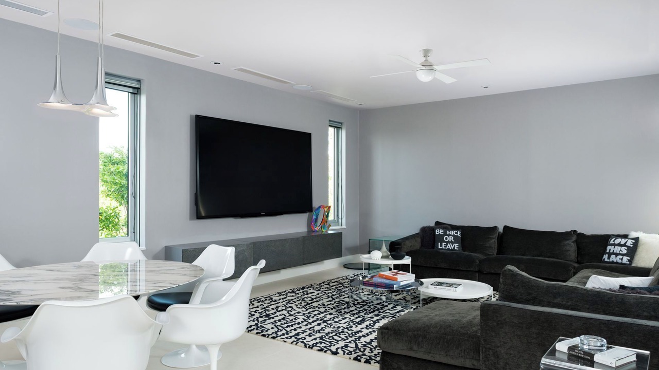 Photo of Livingroom in Leeward Settlement