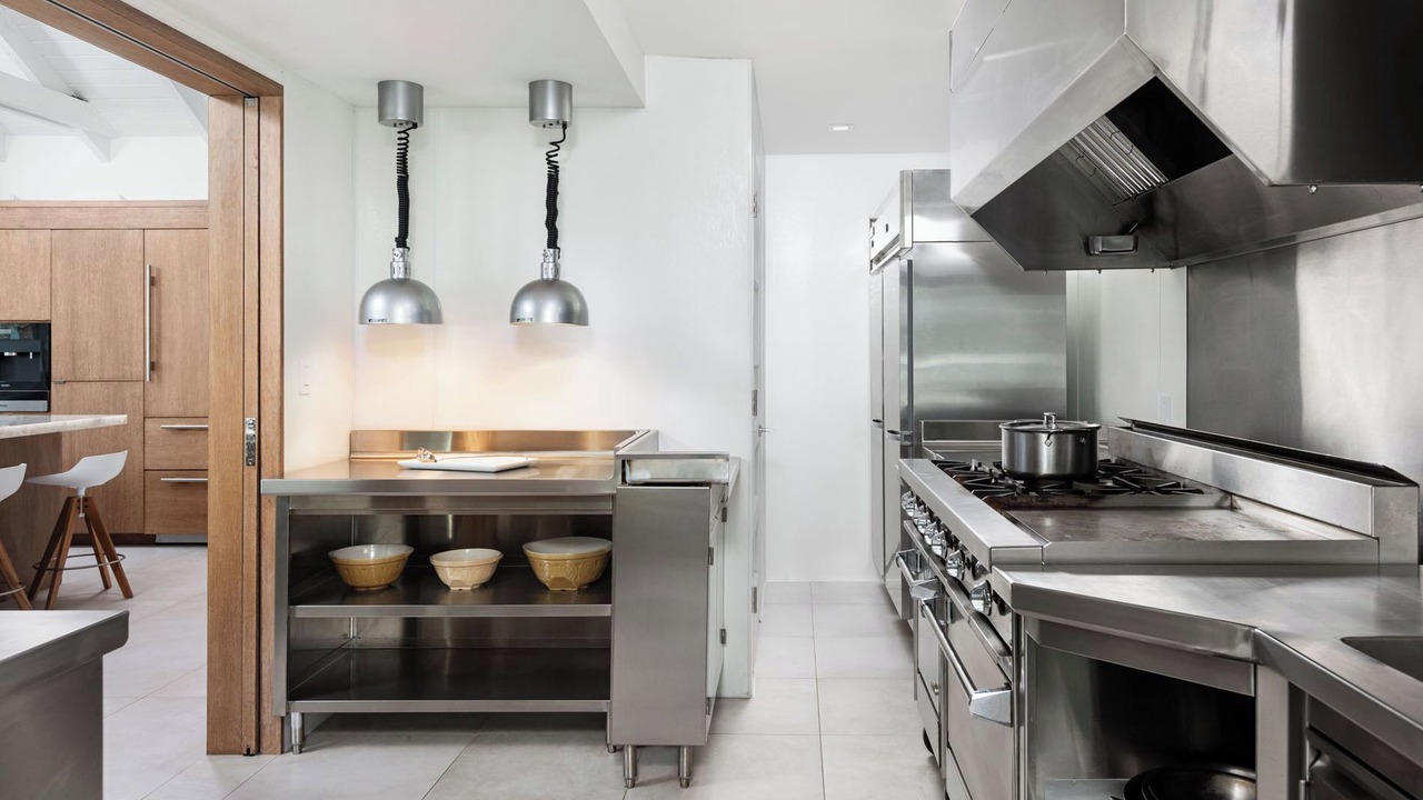Photo of Kitchen in Leeward Settlement
