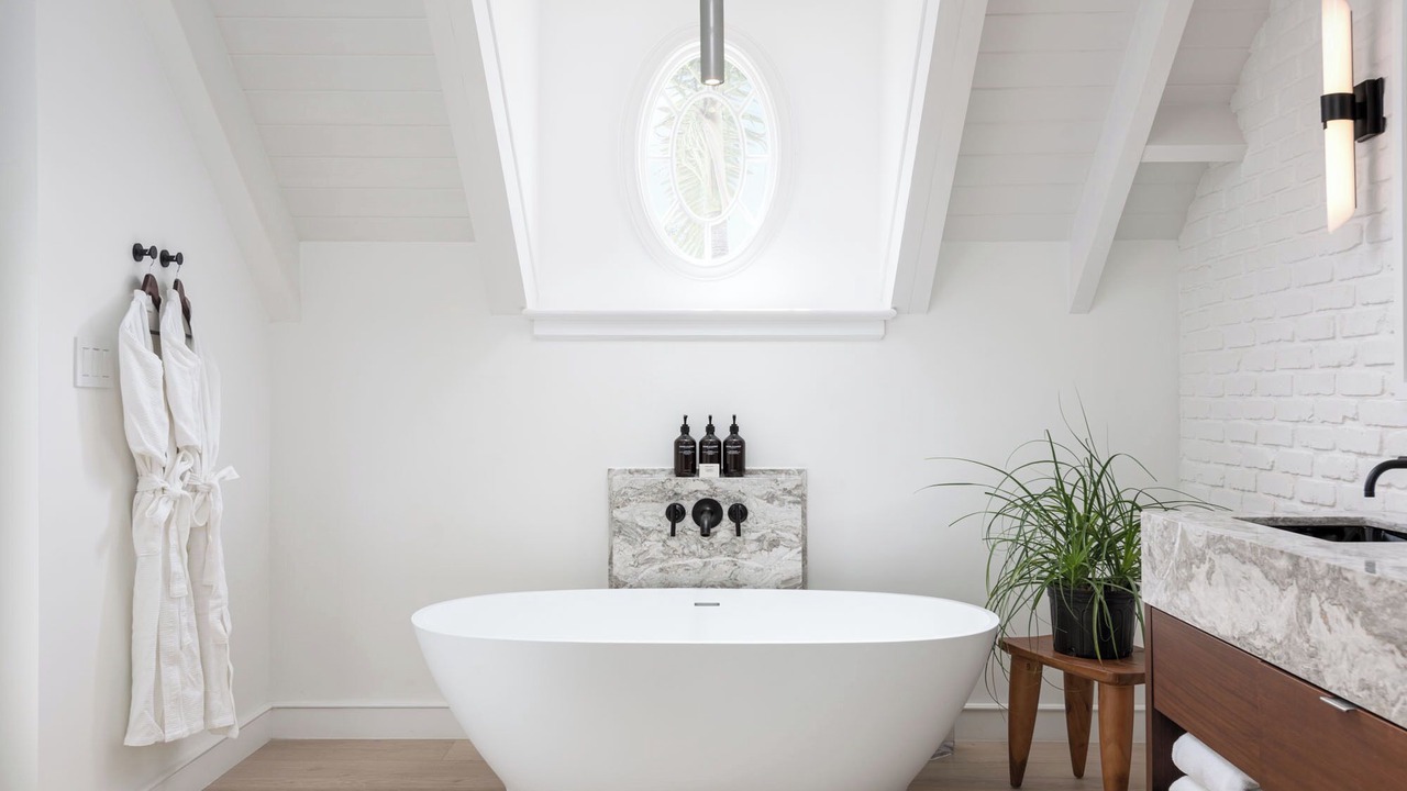 Photo of Bathroom in Leeward Settlement