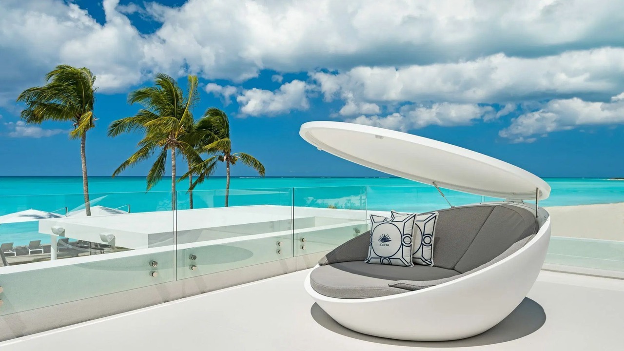 Photo of Patio Balcony in Leeward Settlement