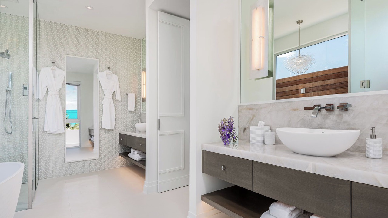 Photo of Bathroom in Leeward Settlement
