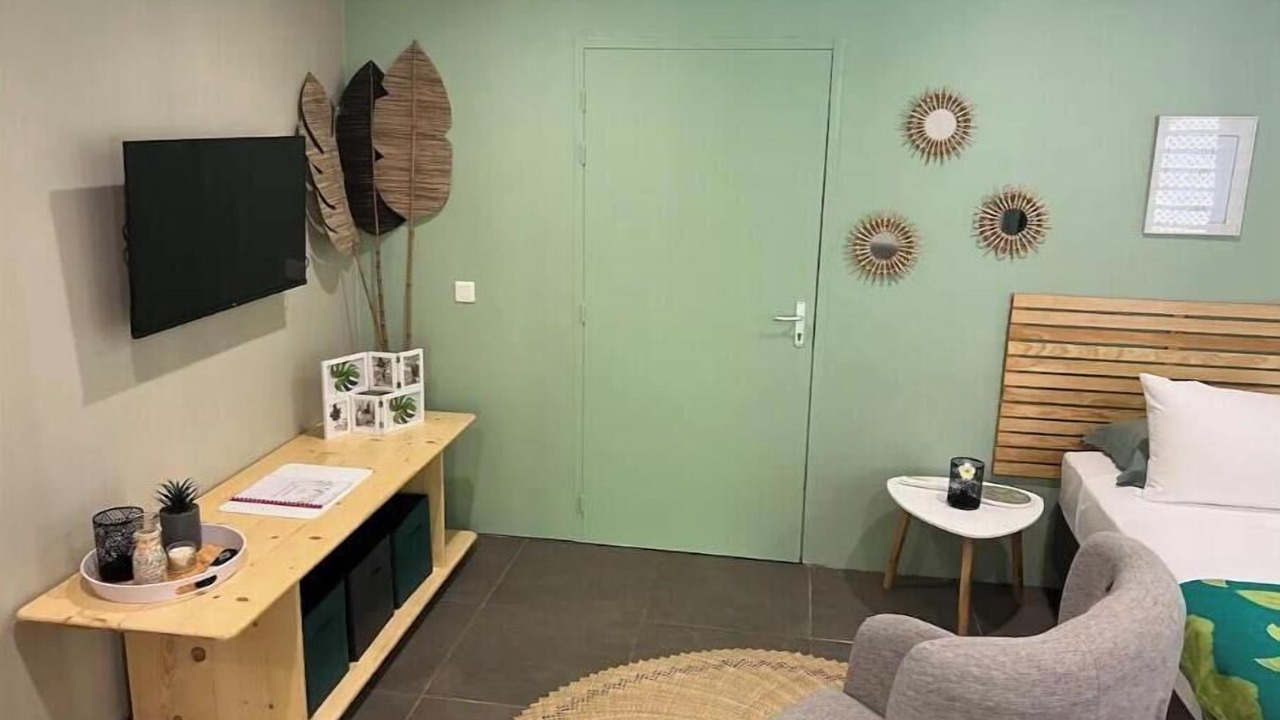 Photo of Bedroom in Taha'a