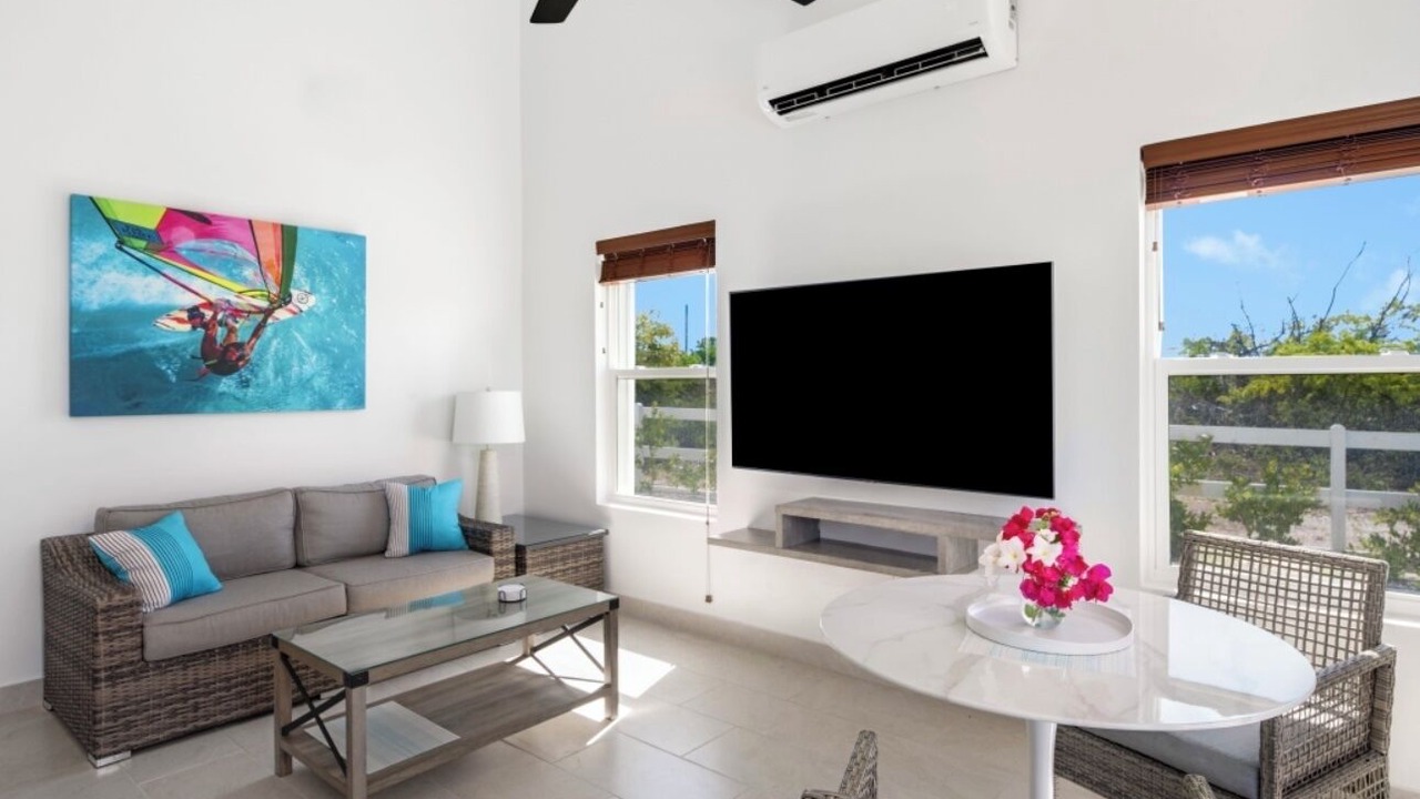 Photo of Livingroom in Cockburn Town