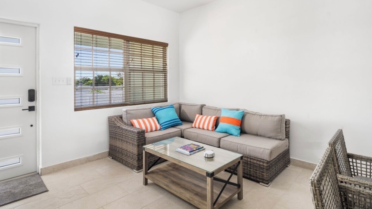 Photo of Livingroom in Cockburn Town