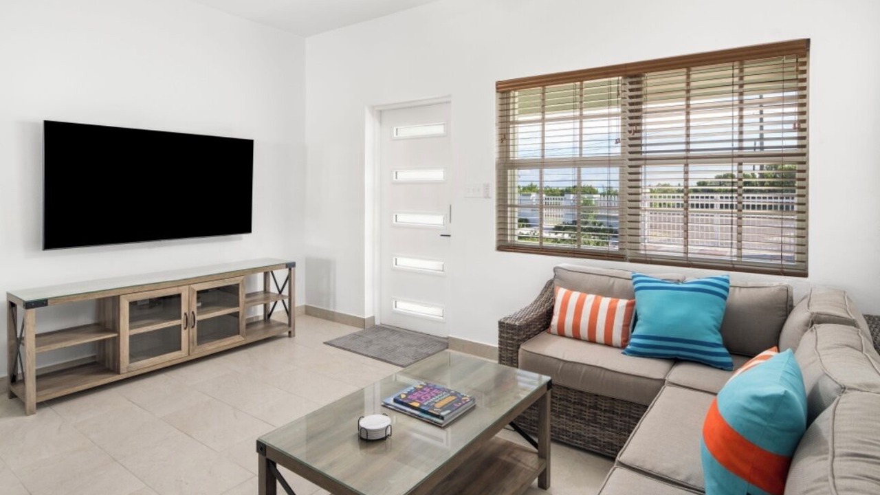Photo of Livingroom in Cockburn Town