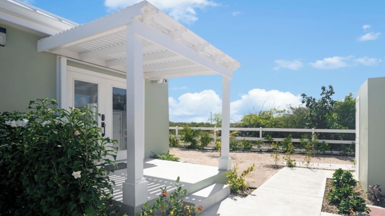 Photo of Patio Balcony in Cockburn Town