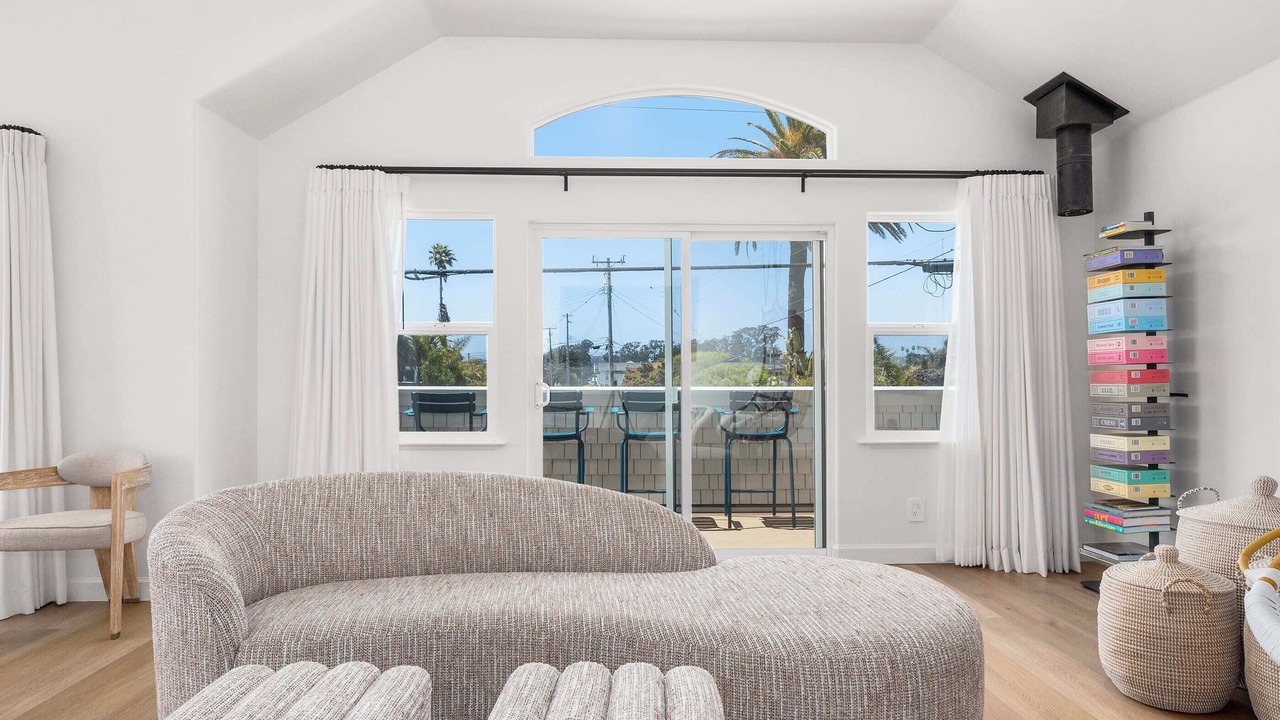 Photo of Livingroom in Opal Cliffs