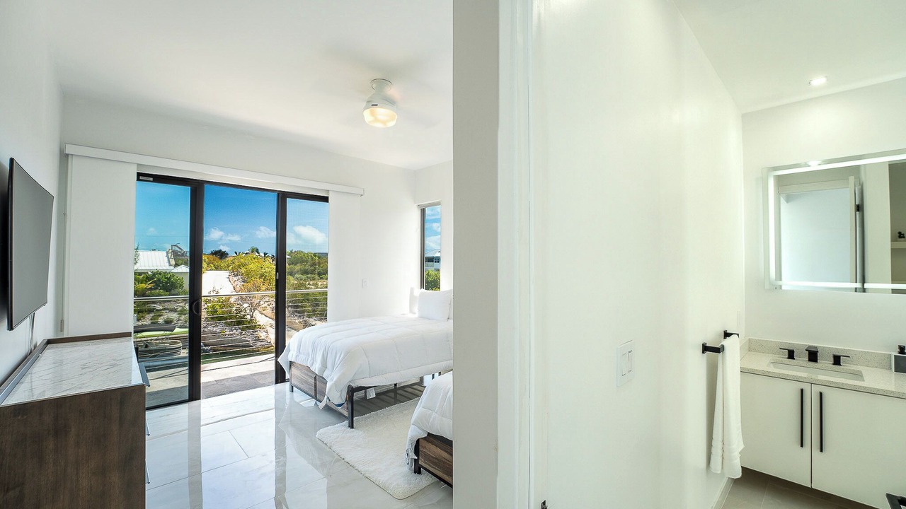 Photo of Bedroom in Discovery Bay