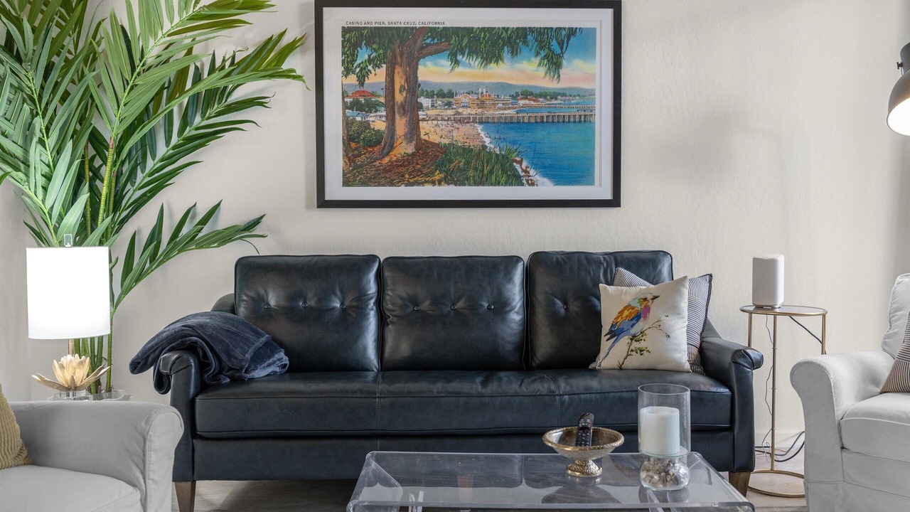 Photo of Livingroom in Eastside Santa Cruz