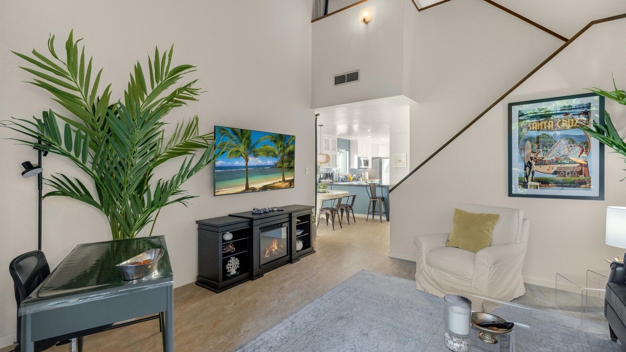 Photo of Livingroom in Eastside Santa Cruz