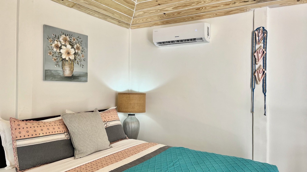 Photo of Bedroom in Venetian Road Settlement