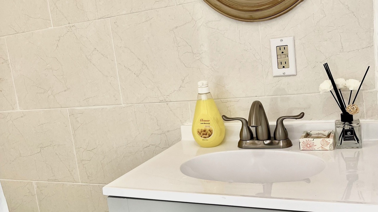 Photo of Bathroom in Venetian Road Settlement