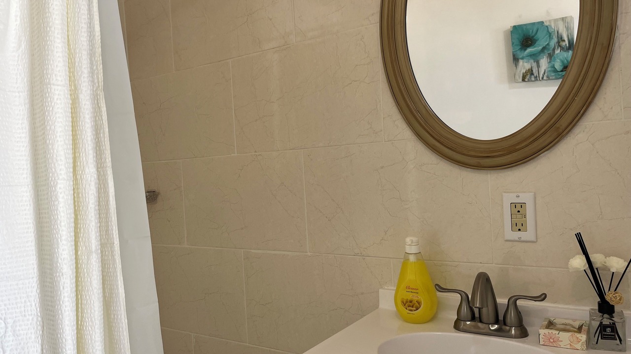 Photo of Bathroom in Venetian Road Settlement