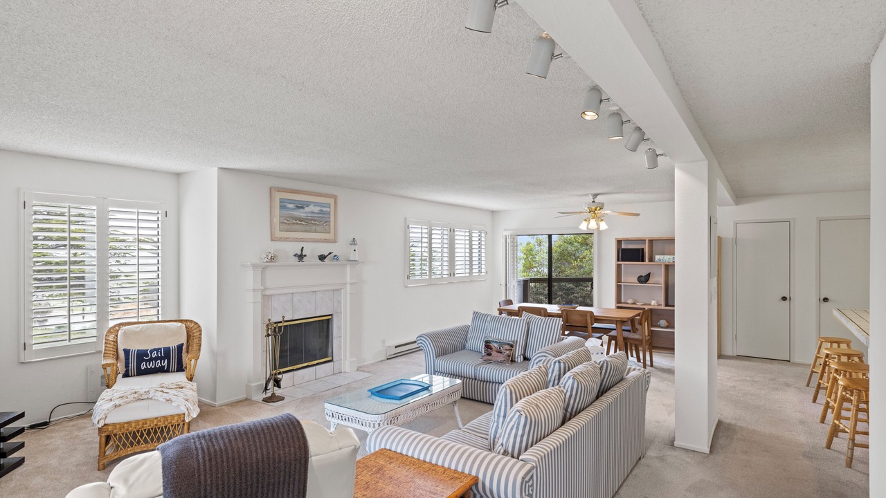 Photo of Livingroom in Pajaro Dunes